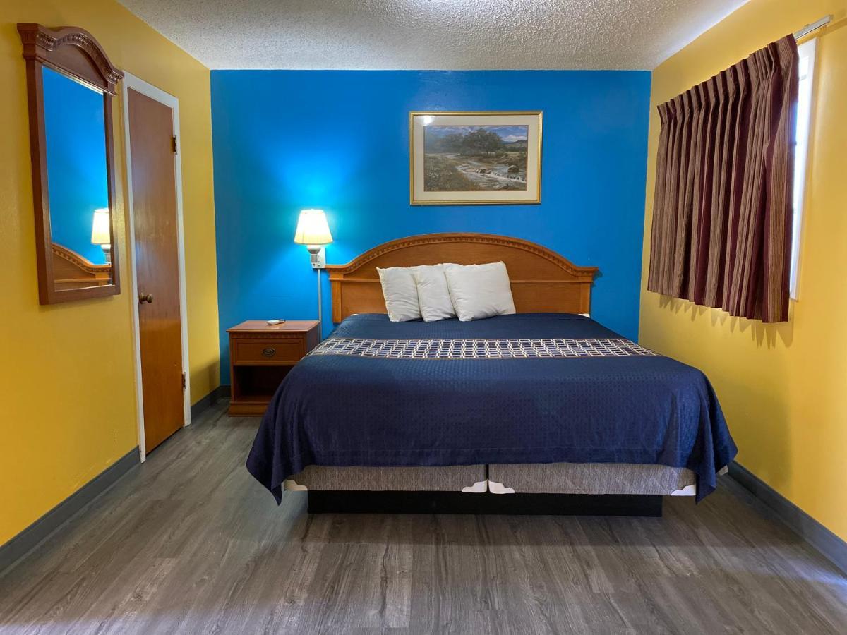 Western Skies Motel Clarendon Екстериор снимка